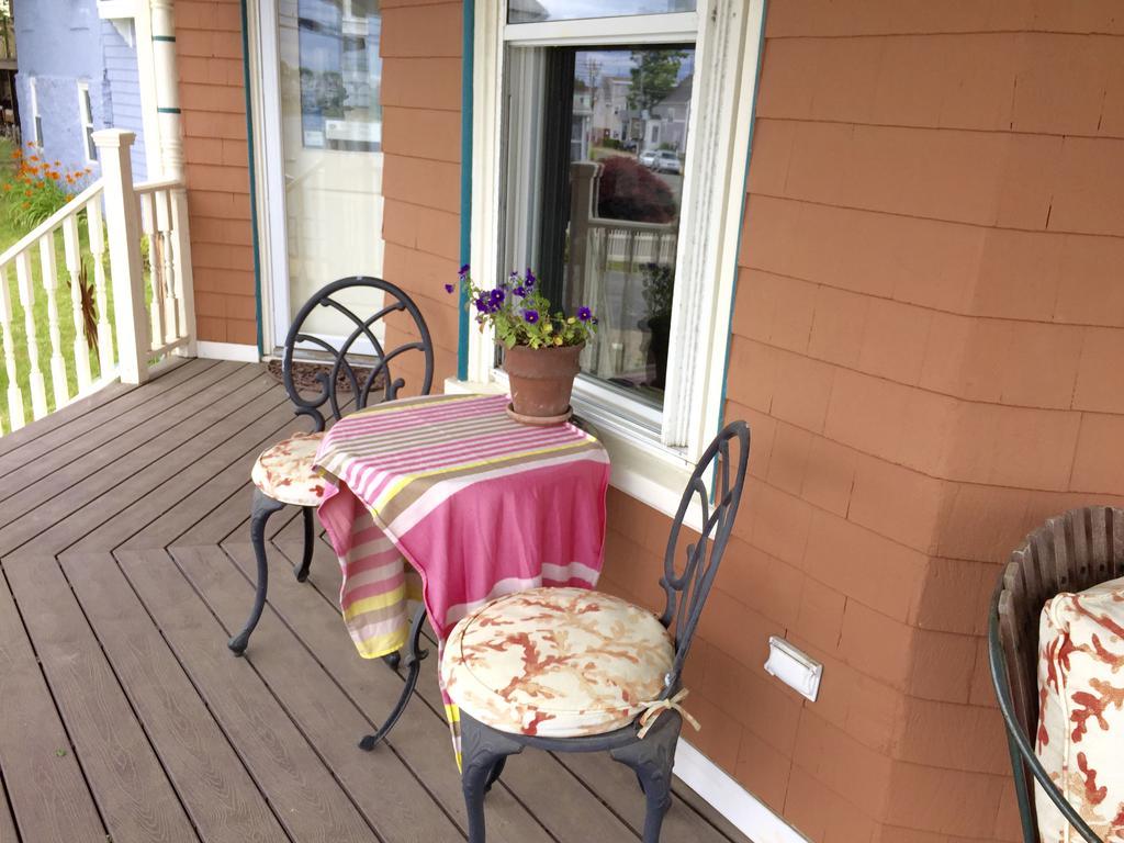 Harrington House Bed & Breakfast Уинтроп Екстериор снимка