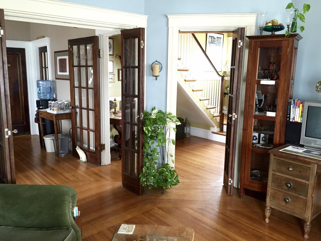 Harrington House Bed & Breakfast Уинтроп Екстериор снимка